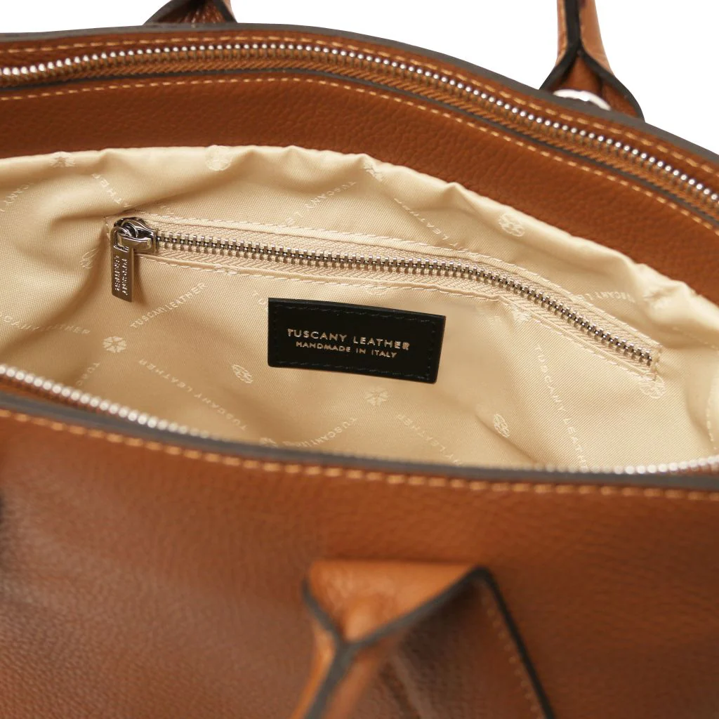 Viva Leather Handbag – Premium Italian Leather Day-to-Night Bag by Tuscany Leather (TL142498) - Image 7